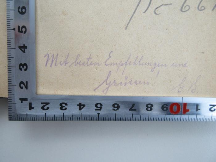 - (Beyerhaus, Gisbert), Von Hand: Widmung; 'Mit besten Empfehlungen und Grüssen! G.B'. 