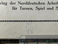 - (Arbeiter-Turn- und Sportschule), Von Hand: Signatur; 'M
86'. 