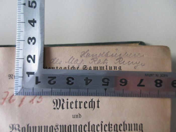 -, Von Hand: Berufsangabe/Titel/Branche, Name; 'Handbücherei des Mag. Rats. Runge'
