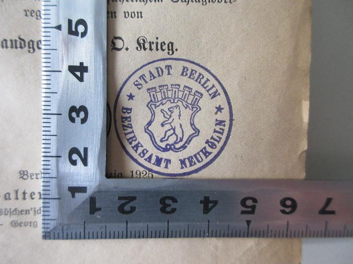 - (Bezirksamt Neukölln), Stempel: Berufsangabe/Titel/Branche; 'Stadt Berlin Bezirksamt Neukölln'.  (Prototyp)