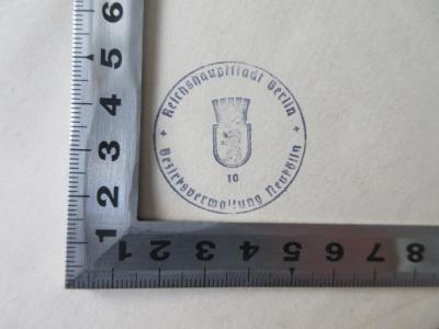 - (Bezirksamt Neukölln), Stempel: Berufsangabe/Titel/Branche; 'Reichshauptstadt Berlin Bezirksverwaltung Neukölln 10'.  (Prototyp)