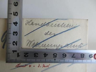 - (Bezirksamt Neukölln), Von Hand: Berufsangabe/Titel/Branche; 'Handbücherei des Wohnungsamts'. 