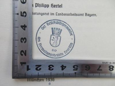 - (Bezirksamt Neukölln), Stempel: Berufsangabe/Titel/Branche; 'Der Bezirksbürgermeister des Verwaltungsbezirks Neukölln 80'.  (Prototyp)