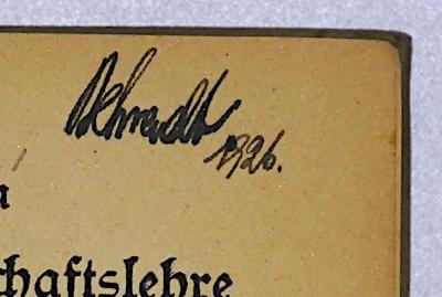 D 534<15> : Die Haupttheorien der Volkswirtschaftslehre auf lehrgeschichtlicher Grundlage : mit einem Anhang: Wie studiert man Volkswirtschaftslehre? (Lehrbuch) (1923);- (Behrendt, Richard), Von Hand: Autogramm, Name; 'Behrendt 1926.'. 