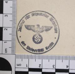- (Institut für Allgemeine Wehrlehre der Universität Berlin ), Stempel: Exlibris; 'Institut für Allgemeine Wehrlehre der Universität Berlin'. 