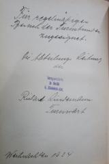 - (Turngemeinde in Berlin;unbekannt), Von Hand: Widmung; 'Für regelmäßigen Besuch der Turnstunden zugeeignet.
Die Abteilungsleitung der
[Turngemeinde in Berlin 4. Mädchen-Abt.]
Richard [...]dermann
Turnwart'. 