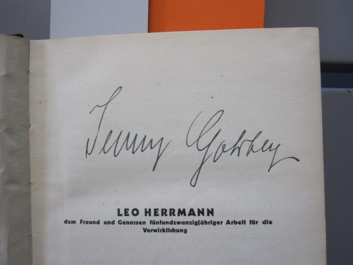 Bl 426 b: Palästina wie es wirklich ist ([1933]);J / 208 (Goldberg, Jenny), Von Hand: Autogramm; 'Jenny Goldberg'. 
