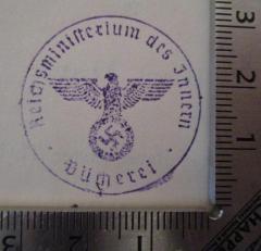 - (Deutsches Reich. Reichsministerium des Innern), Stempel: Emblem, Berufsangabe/Titel/Branche, Name; 'Reichsministerium des Inneren Bücherei'.  (Prototyp)