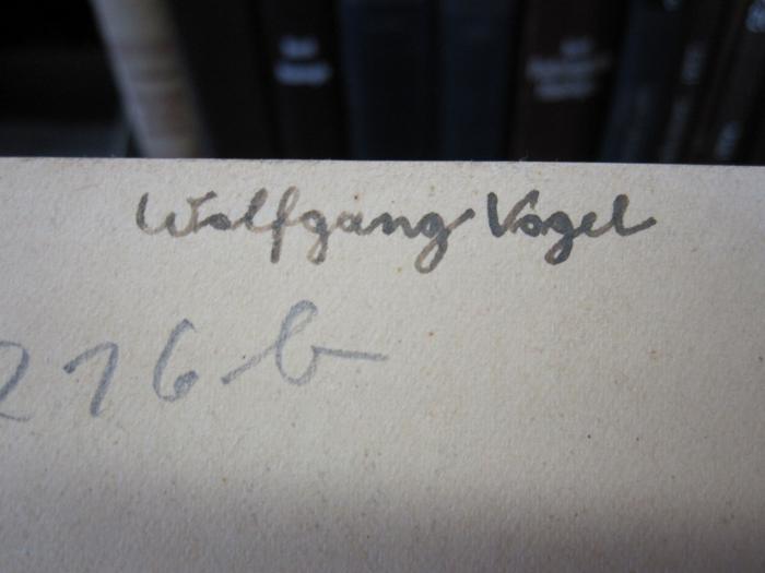 Kk 216 b: Moderne Ernährungstherapie für die Praxis des Arztes (1933);D51 / 44 (Vogel, Wolfgang), Von Hand: Autogramm; 'Wolfgang Vogel'. 