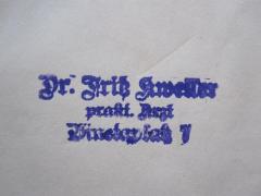 D51 / 87 (Kweller, Fritz), Stempel: Name, Ortsangabe, Berufsangabe/Titel/Branche; 'Dr. Fritz Kweller prakt. Arzt Vinetaplatz 7'.  (Prototyp)