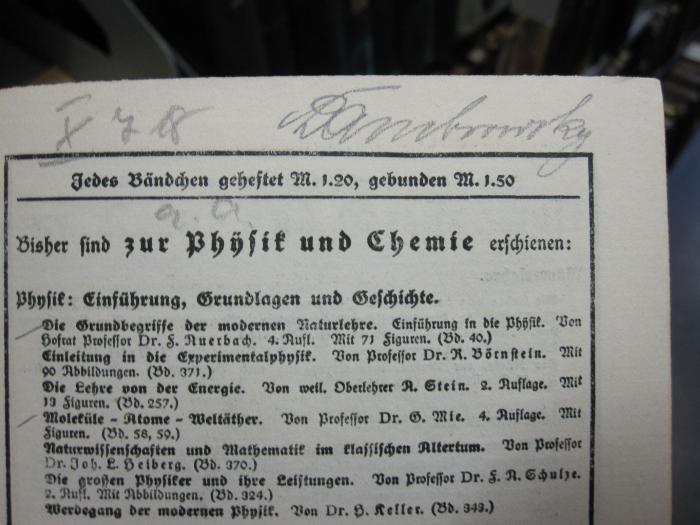 X 718 d: Die Grundbegriffe der modernen Naturlehre (1917);D51 / 295 (Dambrowsky, [?]), Von Hand: Autogramm, Name; 'Dambrowsky'. 