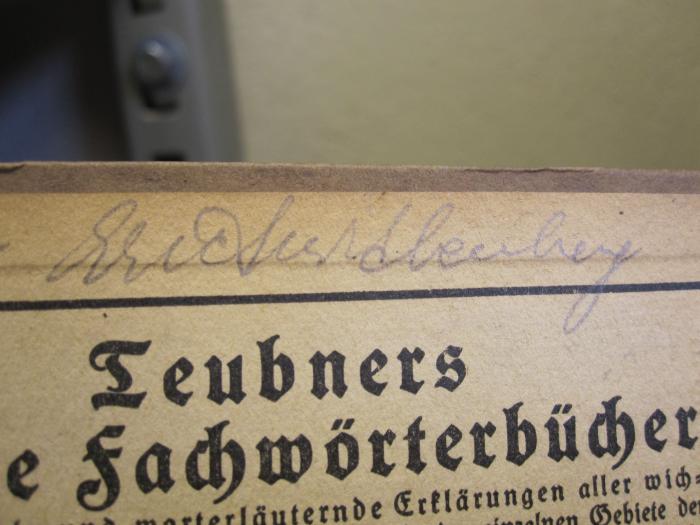 XII 28 2.Ex.: Handelswörterbuch (1921);D51 / 863 (Ebenberg[?], A[...][?]), Von Hand: Autogramm, Name; '[A....] [Ebenberg]'. 