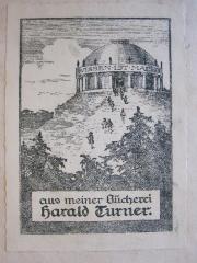 50 / 379 (Turner, Harald), Etikett: Exlibris, Motto, Name, Abbildung; 'aus meiner Bücherei Harald Turner.'.  (Prototyp)