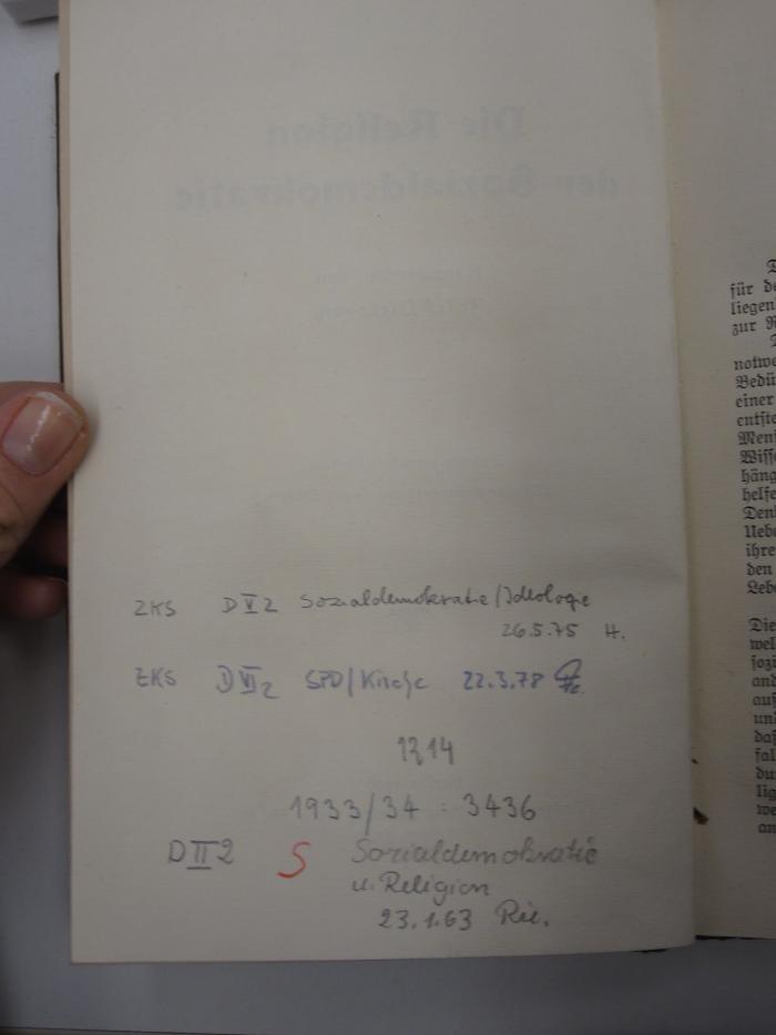 MB 1214;MB 1,65,34,1 D-R ; ;: Die Religion der Sozialdemokratie (1906);- (Friedrich-Wilhelms-Universität Berlin. Institut für Politische Pädagogik), Von Hand: Inventar-/ Zugangsnummer; '1933/34:3436'. 