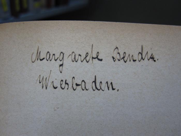 Cs 458 ao: Histoire Sommaire de la Littérature Francaise ([1906]);G46 / 4033 (Bendix, Margarete), Von Hand: Autogramm; 'Margarete Bendix. Wiesbaden.'. 