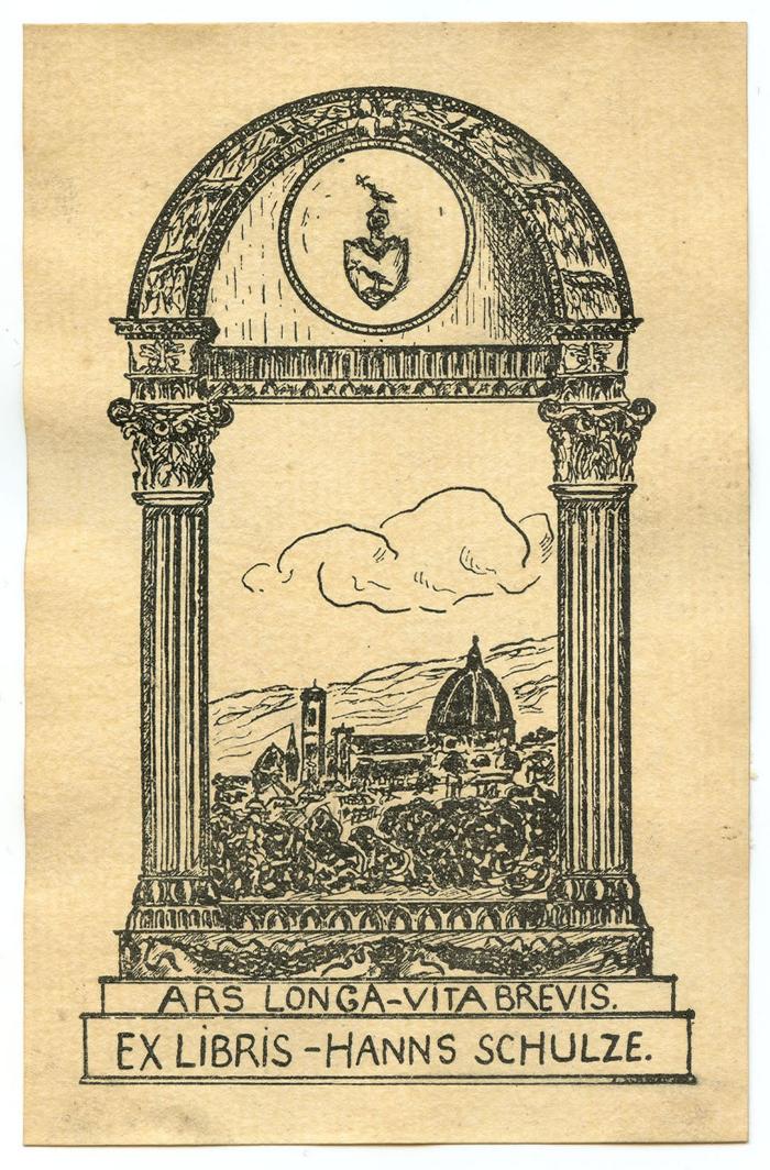 Exlibris-Nr.  273;- (Schulze, Hanns), Etikett: Exlibris, Wappen, Name, Motto, Abbildung; 'Ars Longa-Vita Brevis.
Ex Libris - Hanns Schulze.'.  (Prototyp)