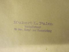 - (Palm, Hubert L.), Stempel: Name, Notiz; 'Hubert L. Palm Installateur für Gas,- Dampf- und Wasserleitung'. 