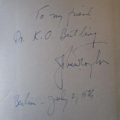  Youth Welfare in Germany (1936);- (Bertling, Karl Oscar;Taylor, John Wilkinson), Von Hand: Widmung, Name, Autor, Datum, Ortsangabe; 'To my friend Dr. K. O. Bertling 
John Taylor 
Berlin - July 2, 1936'. 