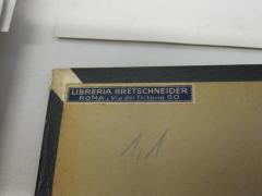 - (Libreria Bretschneider), Etikett: Name, Buchhändler; 'Libreria Bretschneider Roma, Via del Tritone 60'. 
