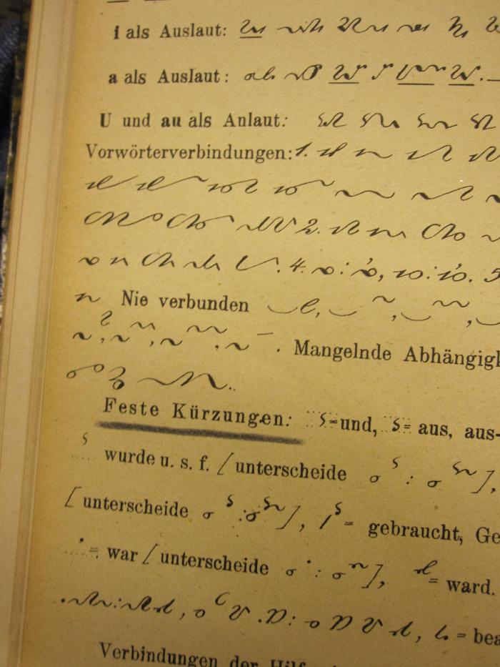  Lehr- und Übungsbuch der Gabelsbergerschen Stenographie (Verkehrsschrift und Satzkürzung). Buchdruck und stenographischer Teil (1918);- (unbekannt), Von Hand: Annotation. 