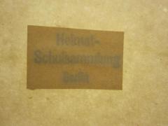 - (Heimat-Schulsammlung Berlin), Stempel: Name, Berufsangabe/Titel/Branche, Ortsangabe; 'Heimat-Schulsammlung Berlin'.  (Prototyp)