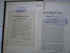 - (Arbeiter-Bildungsschule Berlin), Etikett: Name, Notiz; 'Arbeiter-Bildungs-Schule.
Bibliothek-Ordnung.
[...]
Schenkungen von Büchern werden Dankend angenommen.
Der Vorstand.'.  (Prototyp)