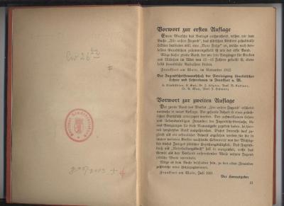 Cw 26: Für unsere Jugend: ein Unterhaltungsbuch für jüdische Knaben und Mädchen (1921);G45 / 2103 (Lachmann, Wolfgang Walter), Von Hand: Name, Datum, Widmung; 'dem lieben Wolfgang Lachmann
in Freundschaft gewidmet.
Chanuka 5698 [+ Datum hebr.]
Dezember 1937 [+ Datum hebr.]
Heinrich Kaul'. 