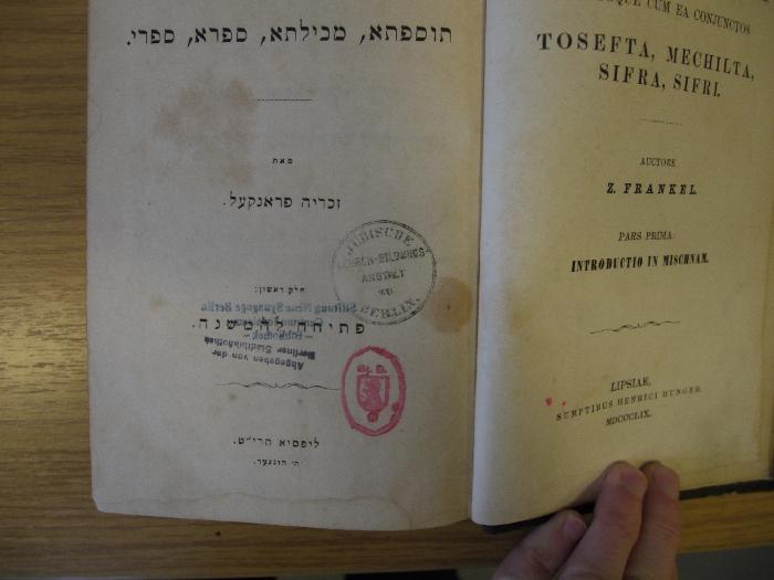 F 22 19: Darkhe ha-mishnah ve-darkhe ha-sefarim ha-nalu'im eleh tosefta, mehilta, sifra, sifri. Bd. 1: Petihah la-mishnah (1859)