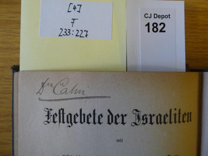 - (Cahn, Wilhelm), Von Hand: Autogramm, Berufsangabe/Titel/Branche, Name; 'Dr. Cahn'. 