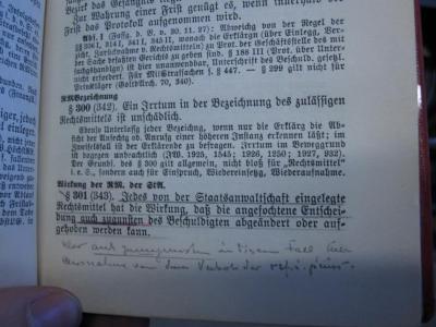 Eh 55 aa: Strafprozeßordnung : nebst Gerichtsverfassungsgesetz und anderen ergänzenden Gesetzen (1928);G46 / 2928 (Reisner, Lothar), Von Hand: Annotation; 'aber auch zuungunsten in diesem Fall, [...] Ausnahmen von dem Verbot der [...]'. 