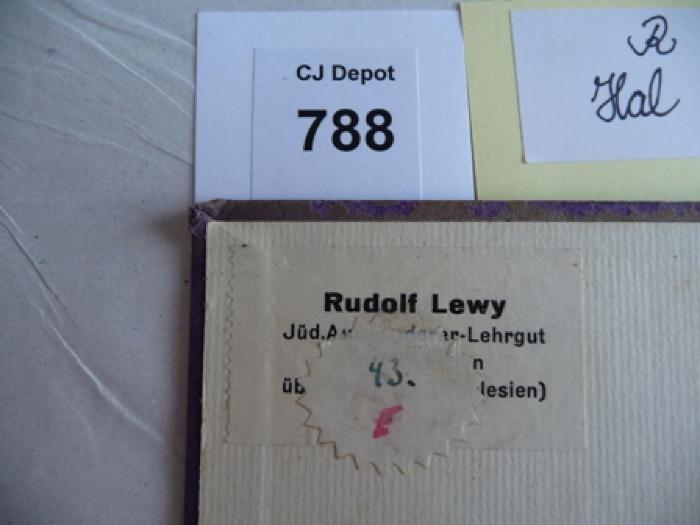 - (Lewy, Rudolf), Etikett: Autogramm; 'Rudolf Lewy
Jüd.Auswanderer Lehrgut
[...]
über [...] (Schlesien)'. 