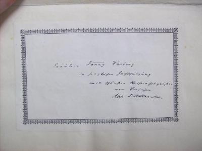 IV 42411 2.Ex.: Brahms' Lieder : Einführung in seine Gesänge für eine und zwei Stimmen (1922);G45 / 1217 (Friedlaender, Max;Warburg, Fanny), Von Hand: Name, Widmung; 'Fräulein Fanny Warburg
in herzlicher Hochschätzung
mit schönsten Weihnachtsgrüßen
vom Verfasser
Max Friedlaender'. 