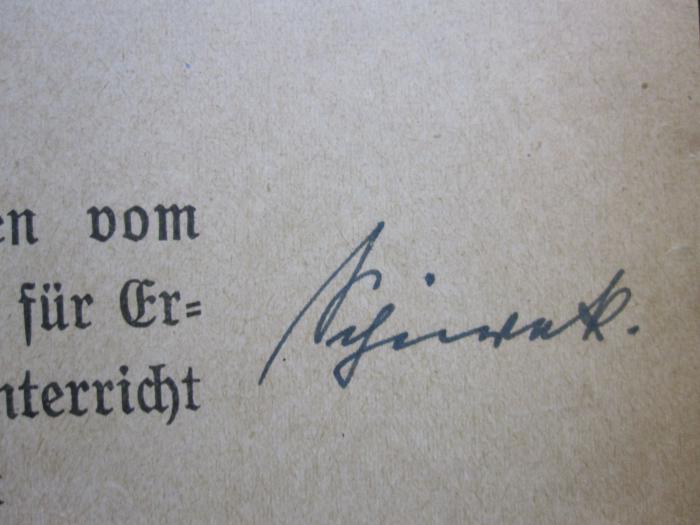 Pe 1247: Theorie und Praxis der Arbeitsschule (1922);G46 / 1864 (Schurek[?], [?]), Von Hand: Autogramm, Name; 'Schurek'. 
