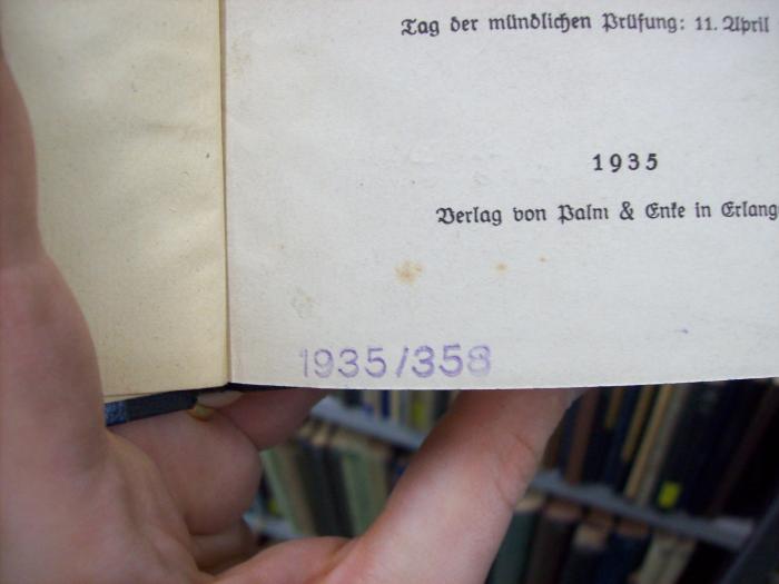 De 528: Die mittelalterliche Egidienkirche zu Nürnberg (1935);G45 / 1756 (unbekannt), Stempel: Inventar-/ Zugangsnummer; '1935/358'. 
