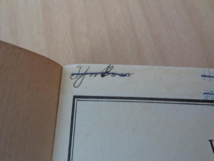IX 153 ce: Vollständige logarithmische und trigonometrische Tafeln (1913);G46 / 2800 (Ihnken, [?]), Von Hand: Autogramm, Name; 'Ihnken'. 