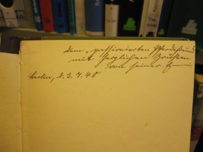 Tx 196 2. Ex.: Roß und Reiter (1936 );G45II / 2520 (unbekannt;[?], Emmi), Von Hand: Ortsangabe, Datum, Widmung; 'Dem "passionierten Pferdefreund" mit herzlichen Grüßen von seiner Emmi.
Berlin, d. [?]3.7.40'. 