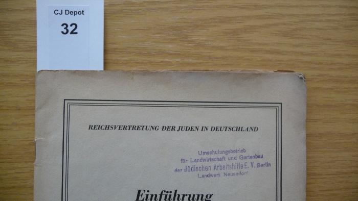 - (Landwerk Neuendorf;Jüdische Arbeitshilfe e.V.), Stempel: -; 'Umschulungsbetrieb für Landwirtschaft und Gartenbau der Jüdischen Arbeitshilfe E. V. Berlin Landwerk Neuendorf '. 