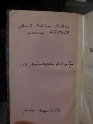 Cm 3927: Das Haus des Barnevelsdt : Trauerspiel in fünf Aufzügen : Bühnen-Handschrift  (um 1850);- (Dingelstedt, Franz von;Laube, Iduna), Von Hand: Autogramm, Name, Widmung; 'Frau Iduna Laube,
geboren Buddeus,
mit freundlichster Huldigung,
Franz Dingelstedt.'. 