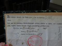 - (Nicolaus, [?]), Etikett: Name, Ortsangabe, Datum, Notiz; 'Ich bekenne hiermit, das Buch (Litt. u. No. des Katalogs) E140-1 (Titel) heut aus der städtischen Volks-Bibliothek geliehen erhalten zu haben, und verpflichte mich, dasselbe binnen vierzehn Tagen unbeschädigt zurückzuliefern.
Berlin, den 23ten Februar 1861
Name: Nicolaus
Nummer der Erlaubnißkarte: 1114.'. 