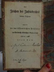 - (Bellermann, Johann Joachim), Etikett: Name, Ortsangabe, Datum, Widmung; 'Als Zeichen der Zufriedenheit seiner Lehrer erhielt bei der öffentlichen Prüfung des Berlinisch-Kölnischen Gymnasiums Ostern 1810 dies Buch der Groß[...] Martus
[...]. Bellerman, Dir.'. 