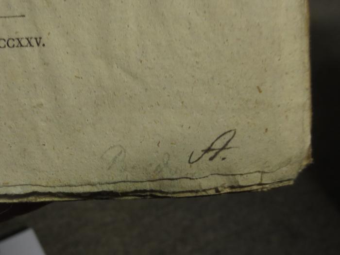 Cn 542: Noctes Atticae (1825);- (unbekannt), Von Hand: Notiz; 'B[...] A.'. 