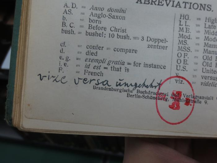 Cp 125 af: English Literature from "Beowulf" to Bernhard Shaw : for the use of Schools, Seminaries and Private Students (1928);G45II / 1223 (unbekannt), Von Hand: Notiz; 'vi[..]e versa umgekehrt'. 