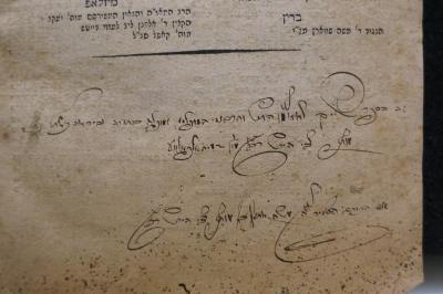Asch1618 : ספר תנא דבי אליהו משלי
 (1814);- (Hirsh, Yoḥanan Ben Tsvi), Von Hand: Name, Widmung; 'זה ספר ש׳׳ך לאאלמו הוט והרבנו המופלא [..]מופלג בו[֚..] וביראה פטת
אוף [..] הירש [...] מול [..]מיחאל פאלווע
אפ הנורש הטעיר ה עשת יוחנן בן מור[נו] צבי חירש רבך   '. 