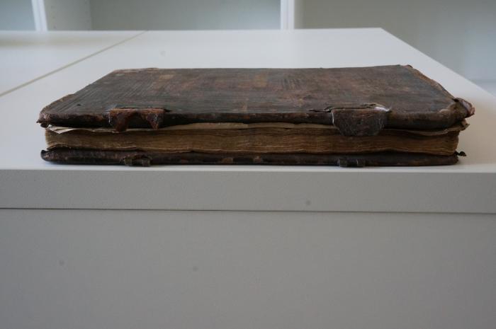 Asch1607 : זה ספרא דאדם קדמאה שנתן לו רזיאל המלאך

 (1701);- (unbekannt), Sonstiges Objekt: Buchbinder. 