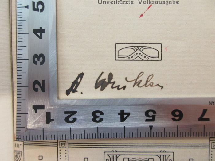 - (Winkler, A.), Von Hand: Autogramm; 'A. Winkler'. ;1 D 128 : Gegenseitige Hilfe in der Tier- und Menschenwelt : Autorisierte deutsche Ausgabe (1908)