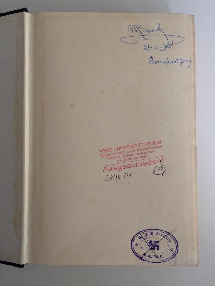 D / ERD 1  : Grundriß der Geschichte der Philosophie (1930);- (Raynade, R. R.), Stempel: Name; 'Dr. B. B. Raynade M. A., Ph. D., Hackenkreuz in der Mitte'. 
