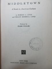 
1 D 195 : Middletown : a study in American culture (1929)