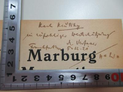 38/80/40276(9) : Von Marburg bis Monastir: Eine südslawische Reise (1921);- (Kautsky, Karl;Wendel, Hermann;International Institute of Social History), Von Hand: Name, Ortsangabe, Initiale, Datum, Widmung; 'Karl Kautsky
in aufrichtiger Wertschätzung
d. Verfasser
Frankfurt 5.12.21 H.W.'. 