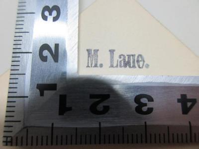 1 G 320<a> : Die Philosophie im deutschen Geistesleben des XIX. Jahrhunderts : fünf Vorlesungen (1909)</a>;- (Laue, M.), Stempel: Name; 'M. Laue'. 