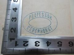 - (Ueberhorst, Horst), Stempel: Name; 'Professor
Ueberhorst'. 